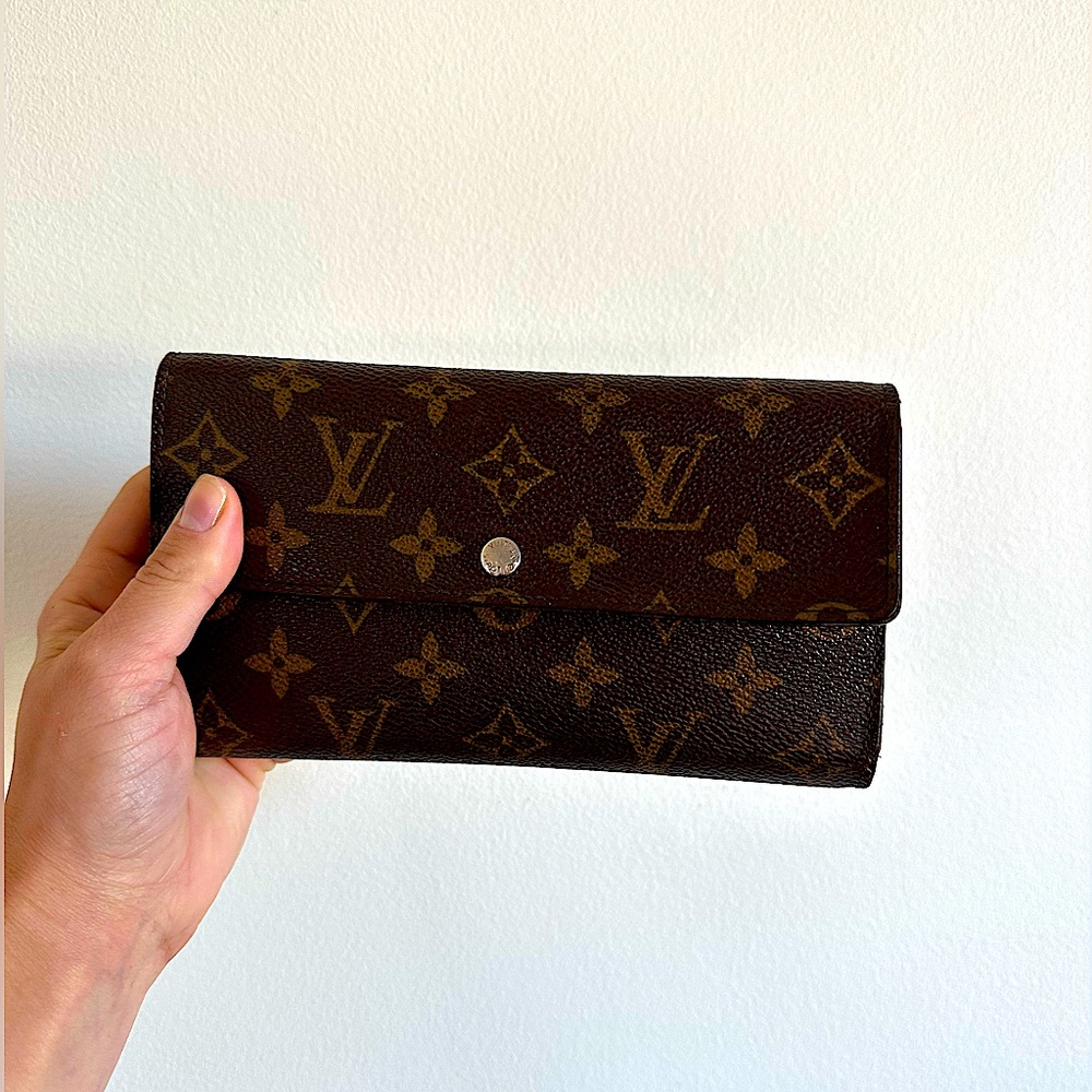 LOUIS VUITTON SARAH LEATHER WALLET